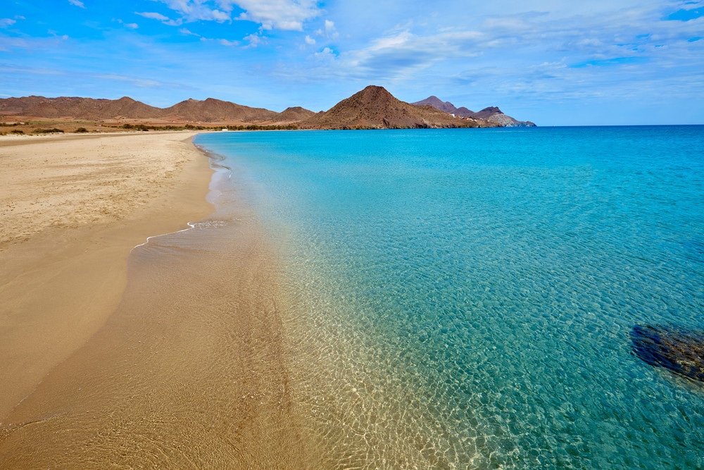 Strand von Los Genoveses in Cabo de Gata Vanbreak