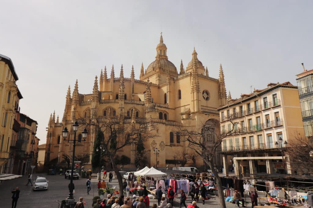 visita segovia - viaje por carretera alrededor de madrid