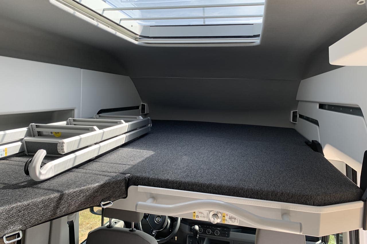 Volkswagen Grand California - bed lit cama