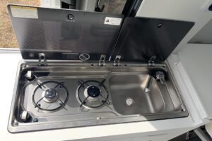 Volkswagen Grand California - kitchen cocina cuisine