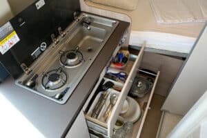Intérieur du fourgon aménagé Campeo Fiat Ducato