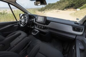 Van aménagé renault trafi Handroad trek 5+ extreme edition