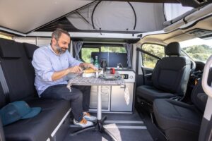 Van aménagé renault trafi Handroad trek 5+ extreme edition